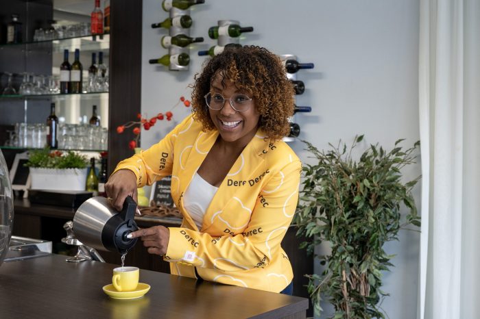 Ninusca staat vrij én blij voor de klas: ‘Met hart en ziel, op mijn eigen manier’