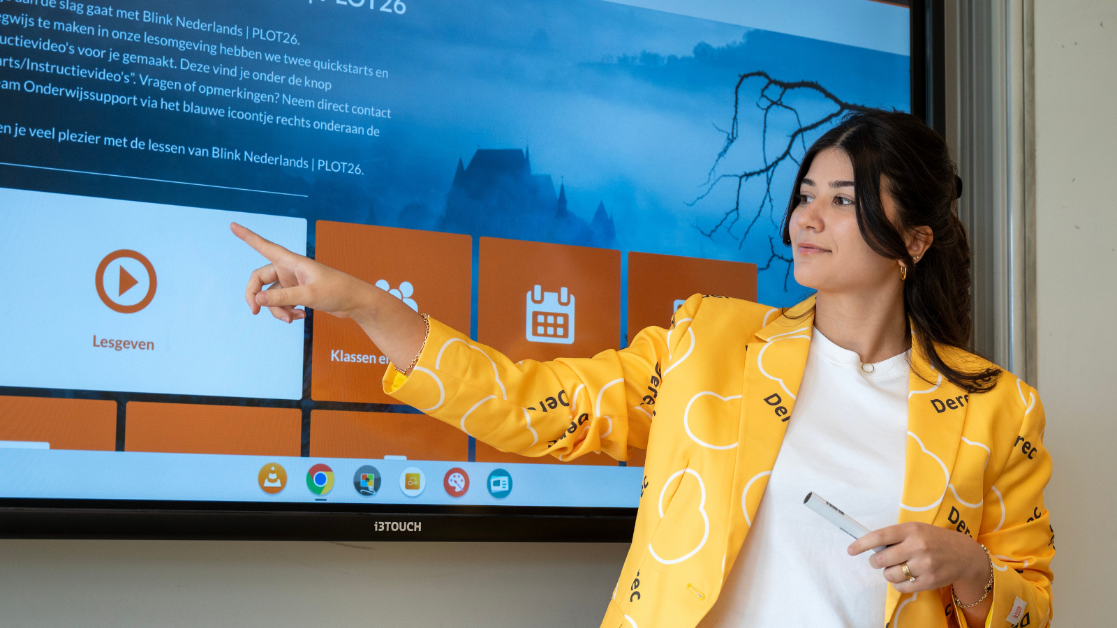 Wat zijn de toelatingseisen voor zij-instroom in het onderwijs bij Derec?